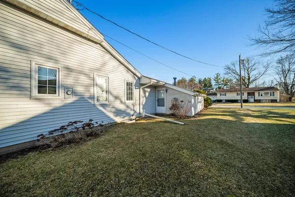 $235,000 | 208 West 28th Avenue, Coal Valley, IL 61240