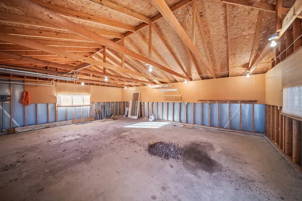 $235,000 | 208 West 28th Avenue, Coal Valley, IL 61240