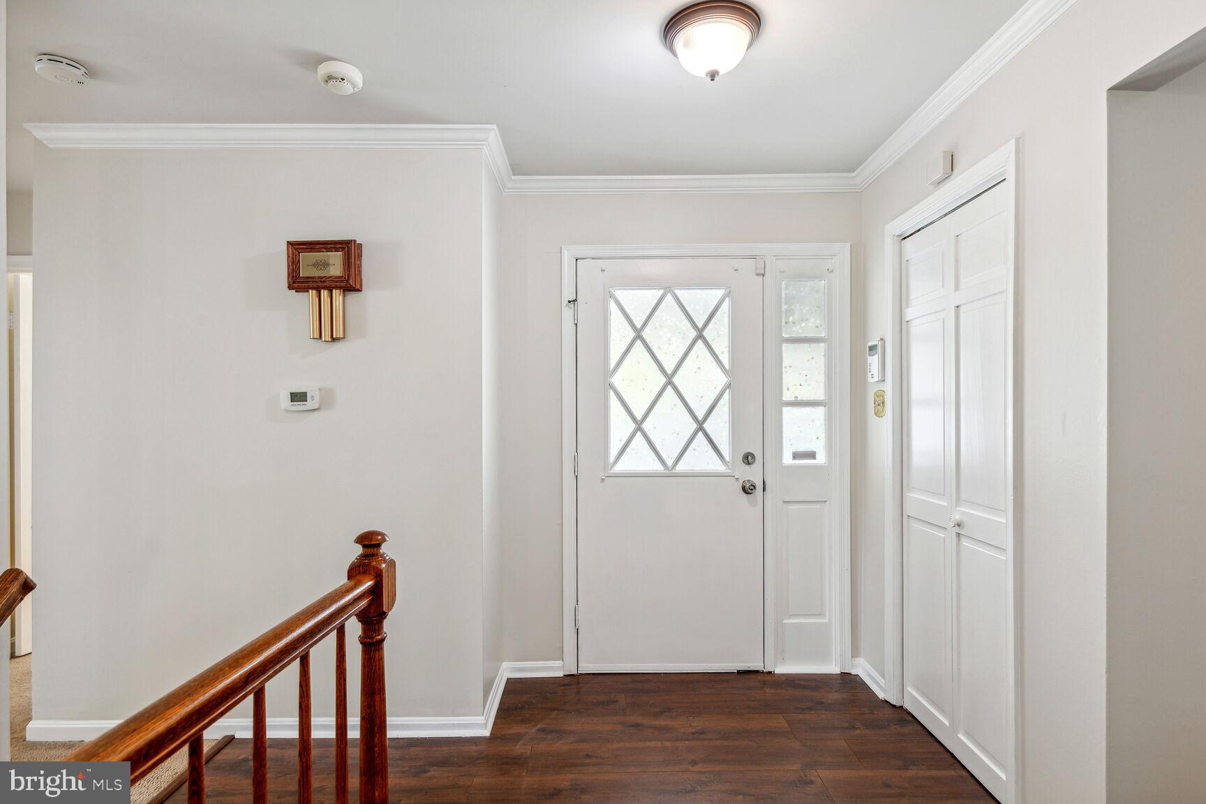 2012 Kings House Road Silver Spring, MD 20905 - Photo 4 of 48 Entry foyer & front door