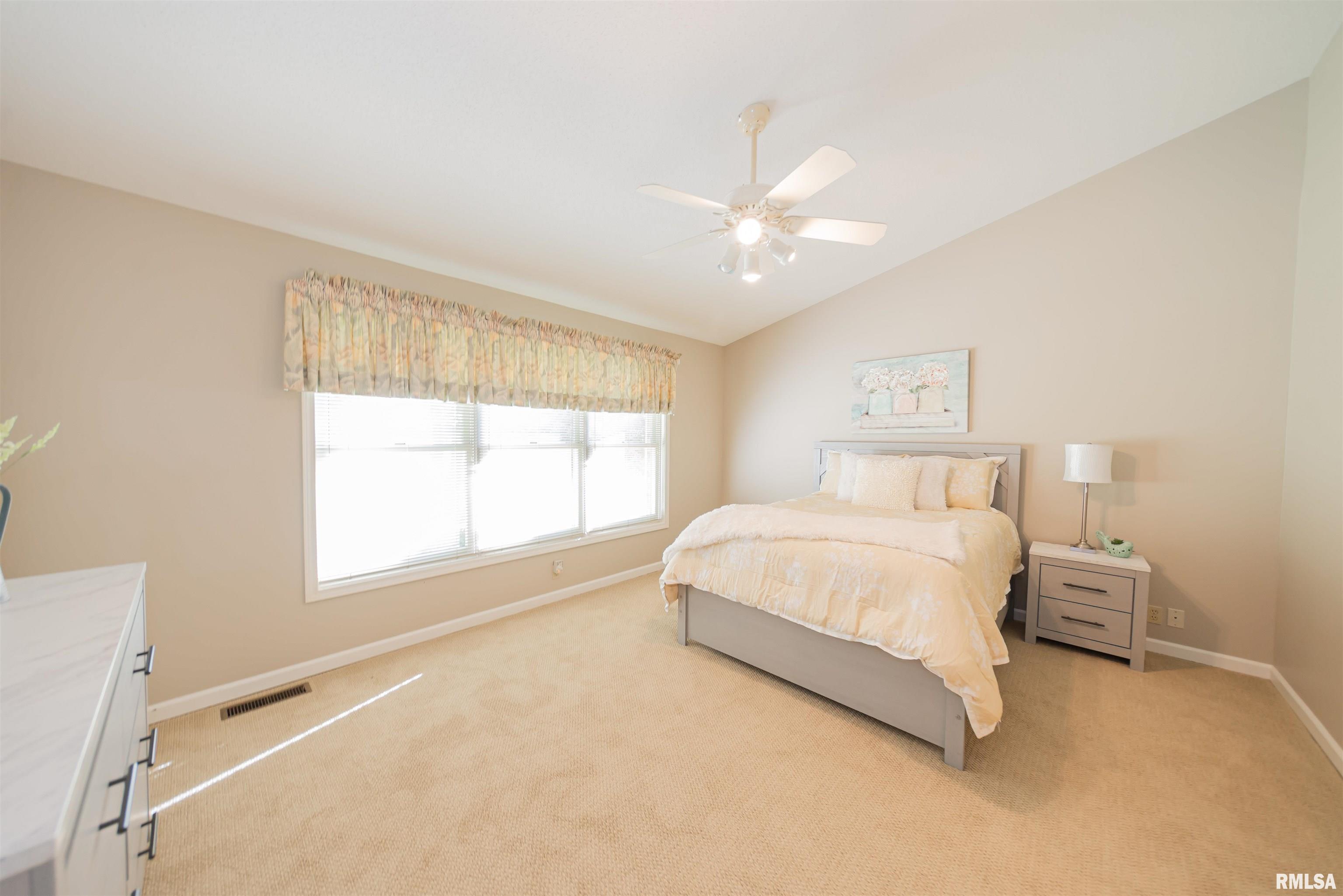 21 Country Club Road Mount Vernon, IL 62864 - Photo 13 of 30 Gallery Image 13