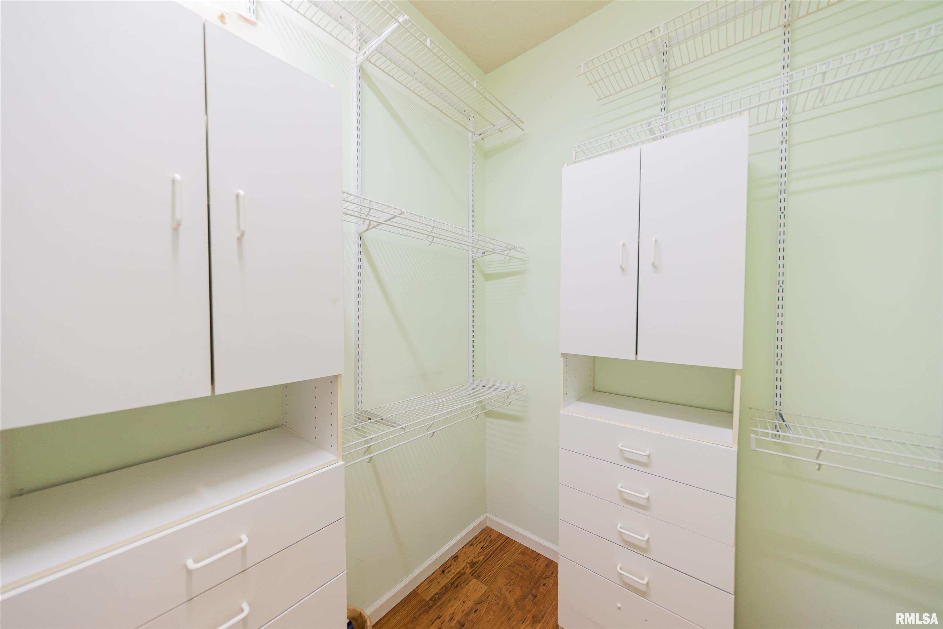 21 Country Club Road Mount Vernon, IL 62864 - Photo 17 of 30 Gallery Image 17
