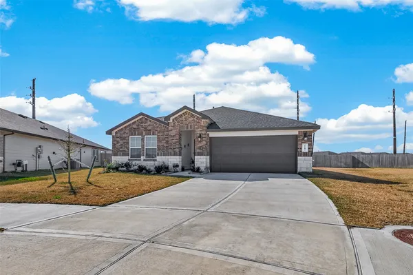$2,400 | 1102 Rayburn Drive, Rosharon, TX 77583