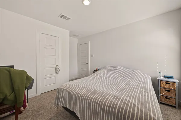 $2,400 | 1102 Rayburn Drive, Rosharon, TX 77583