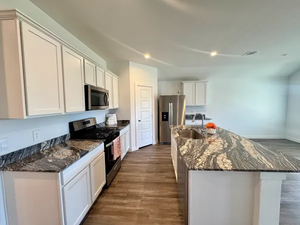 $2,400 | 1102 Rayburn Drive, Rosharon, TX 77583