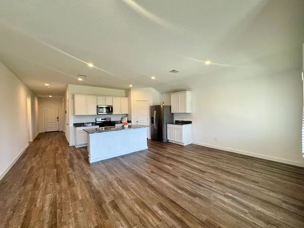 $2,400 | 1102 Rayburn Drive, Rosharon, TX 77583