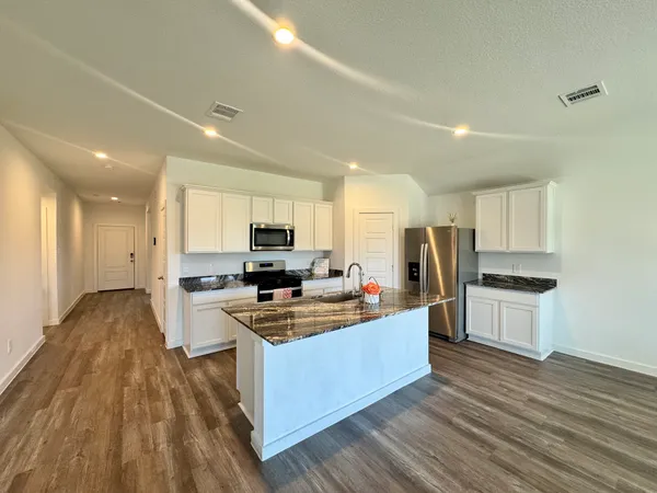 $2,400 | 1102 Rayburn Drive, Rosharon, TX 77583