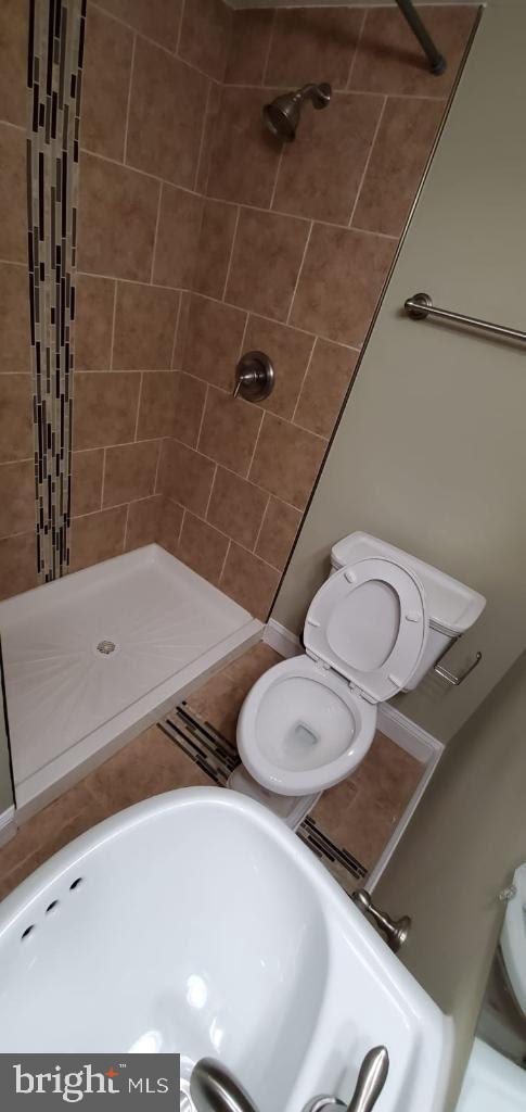 4007 Cedardale Road Baltimore, MD 21215 - Photo 5 of 16 Lower Level Bath