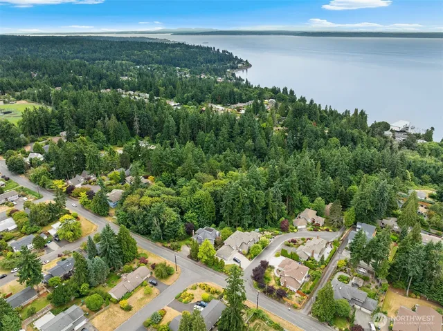 $1,249,000 | 16116 68th Avenue West, Edmonds, WA 98026