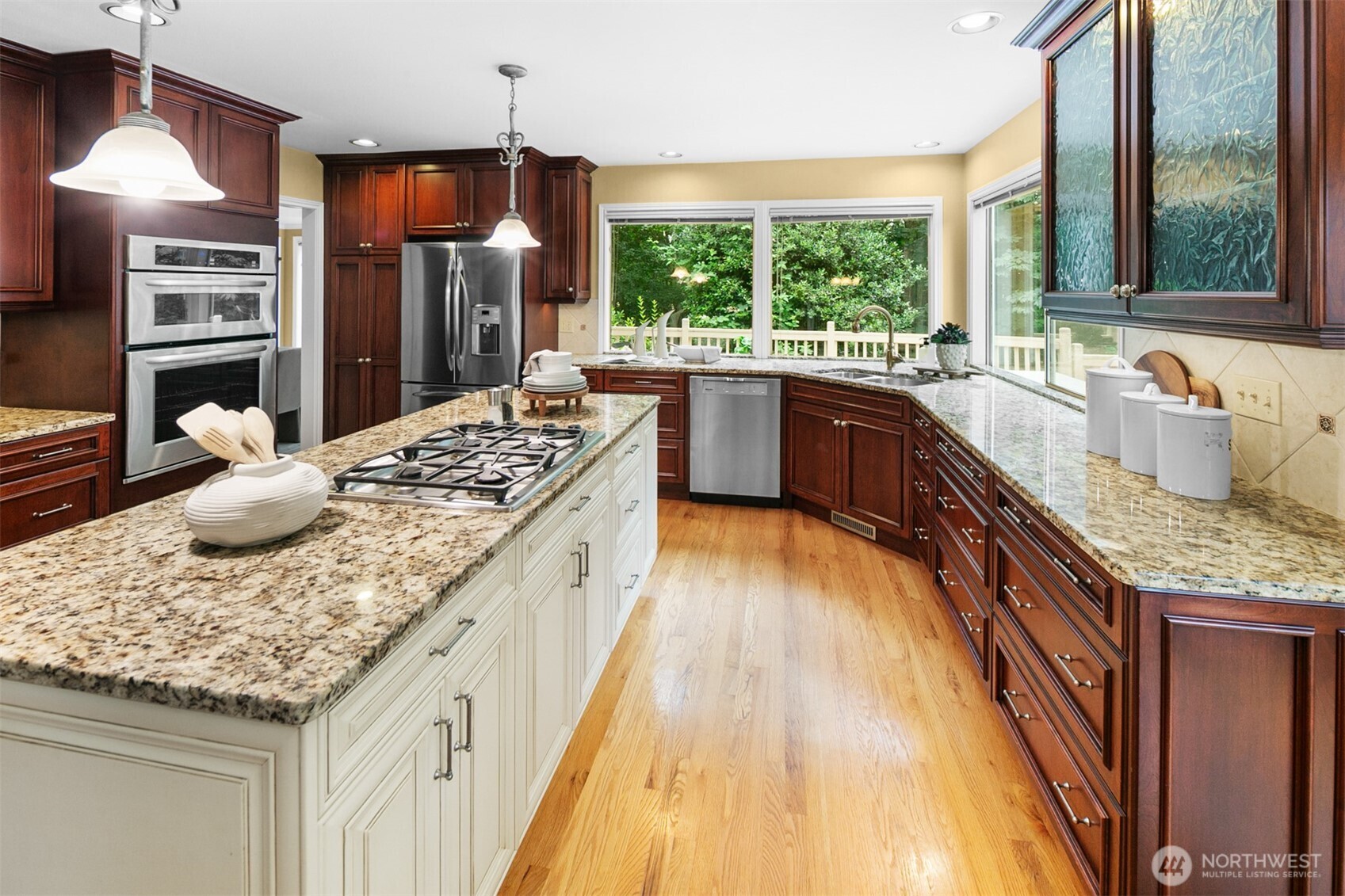 16116 68th Avenue West Edmonds, WA 98026 - Photo 8 of 40