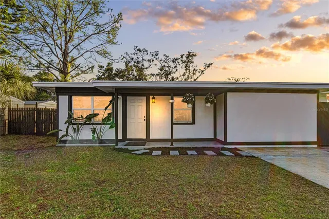 $359,900 | 6903 Travis Boulevard, Tampa, FL 33610