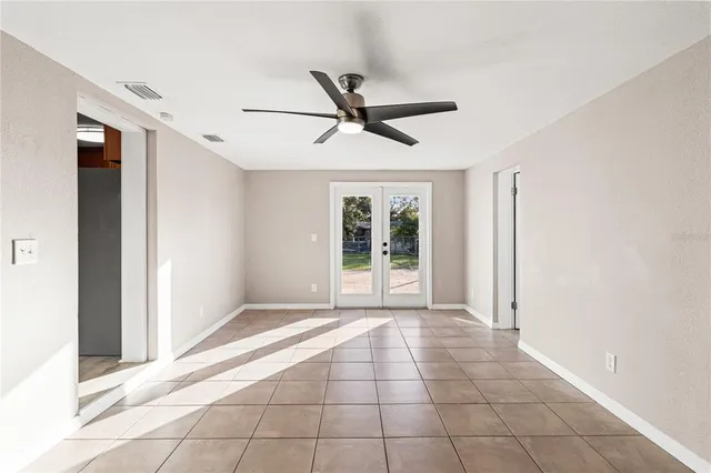 $359,900 | 6903 Travis Boulevard, Tampa, FL 33610