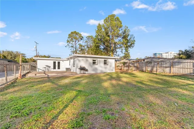 $359,900 | 6903 Travis Boulevard, Tampa, FL 33610