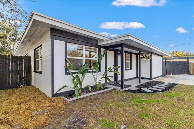 $359,900 | 6903 Travis Boulevard, Tampa, FL 33610