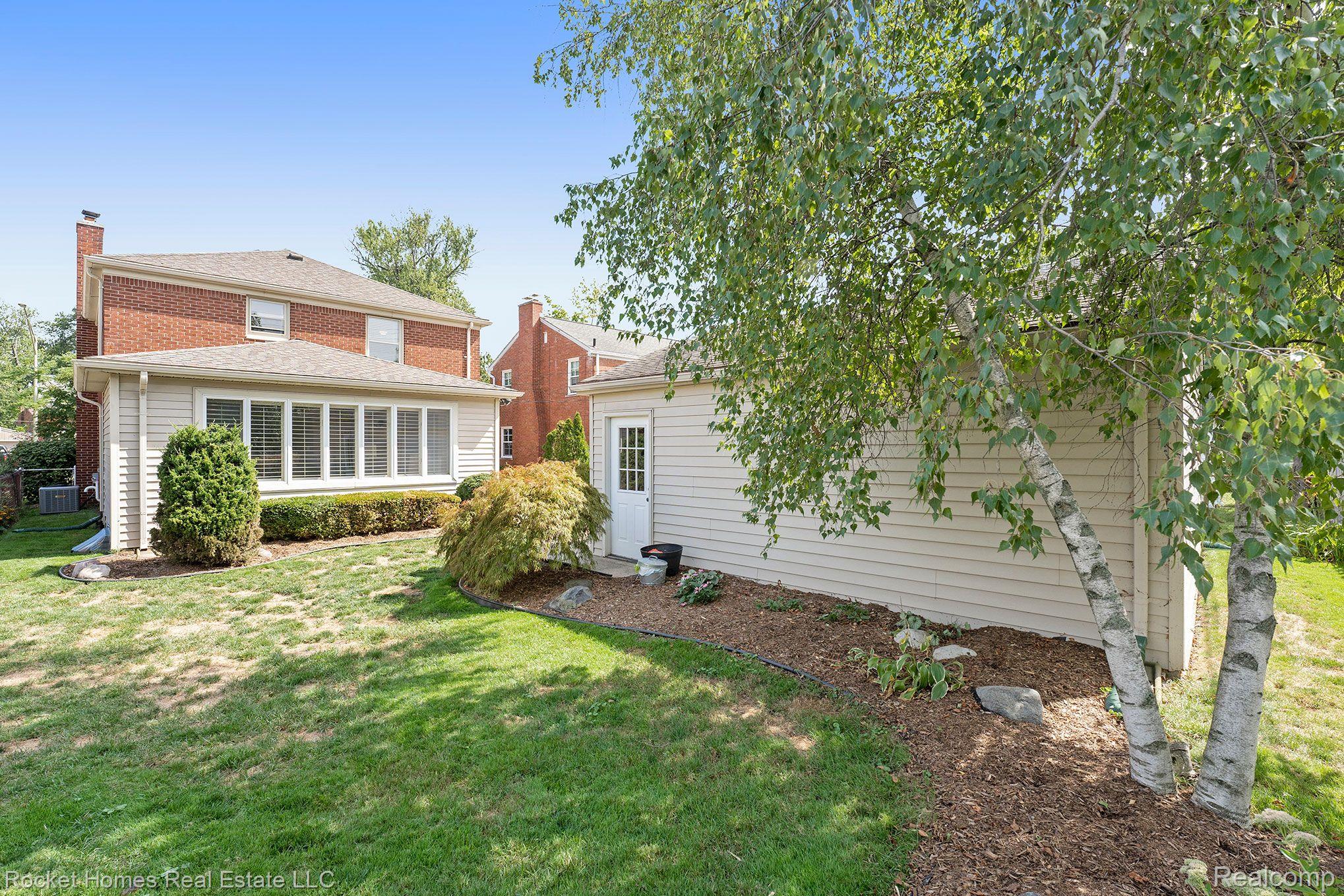 1629 Prestwick Road Grosse Pointe, MI 48236 - Photo 31 of 37 Gallery Image 31