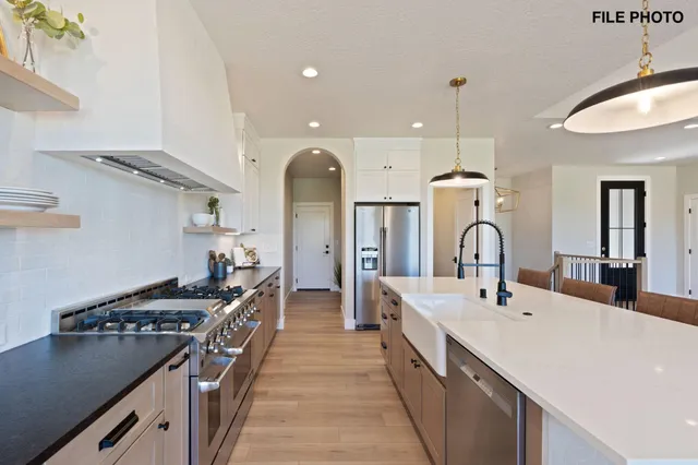 $1,275,000 | 8818 East Little Deep Creek Road, Colbert, WA 99005