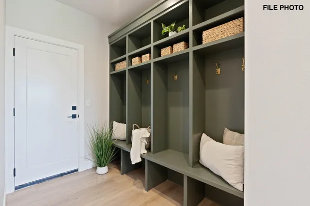 $1,275,000 | 8818 East Little Deep Creek Road, Colbert, WA 99005