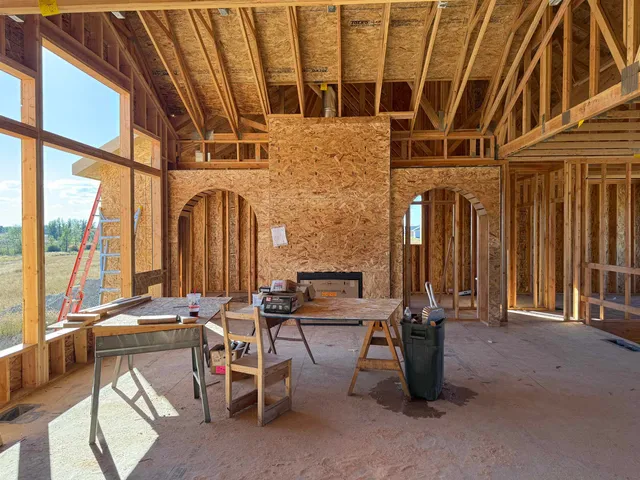 $1,275,000 | 8818 East Little Deep Creek Road, Colbert, WA 99005