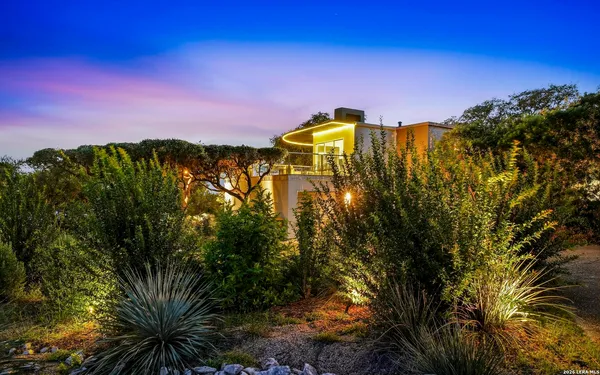 $1,300,000 | 11002 Bar X Trail, Helotes, TX 78023