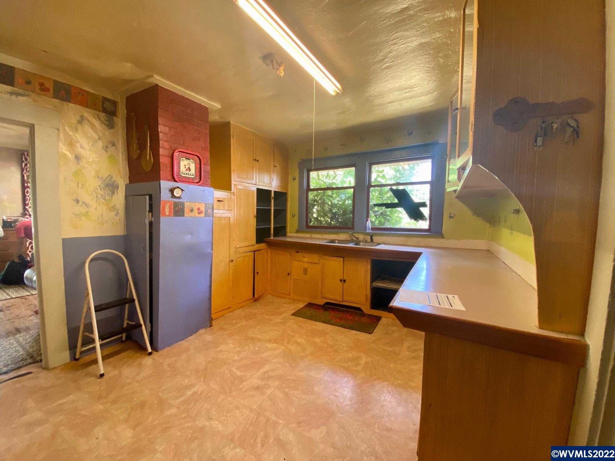 34367 East Lacomb Road Lebanon, OR 97355 - Photo 6 of 12