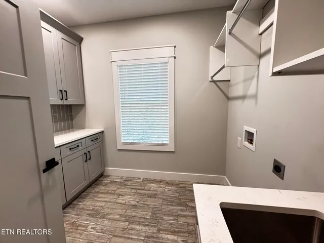 $599,900 | 264 Elohi Way, Loudon, TN 37774