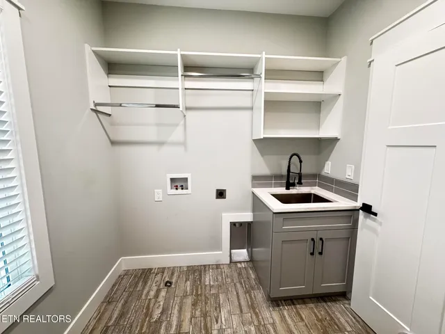 $599,900 | 264 Elohi Way, Loudon, TN 37774