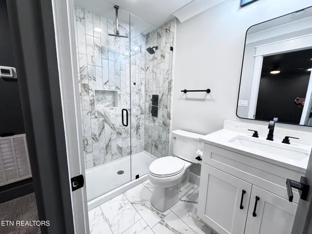 $599,900 | 264 Elohi Way, Loudon, TN 37774