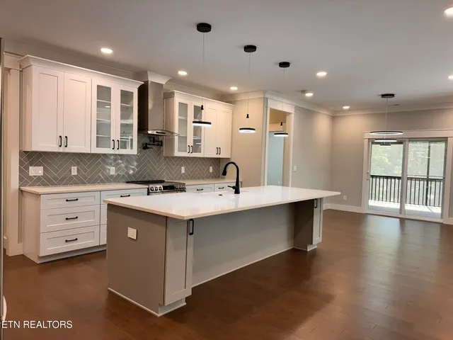 $599,900 | 264 Elohi Way, Loudon, TN 37774