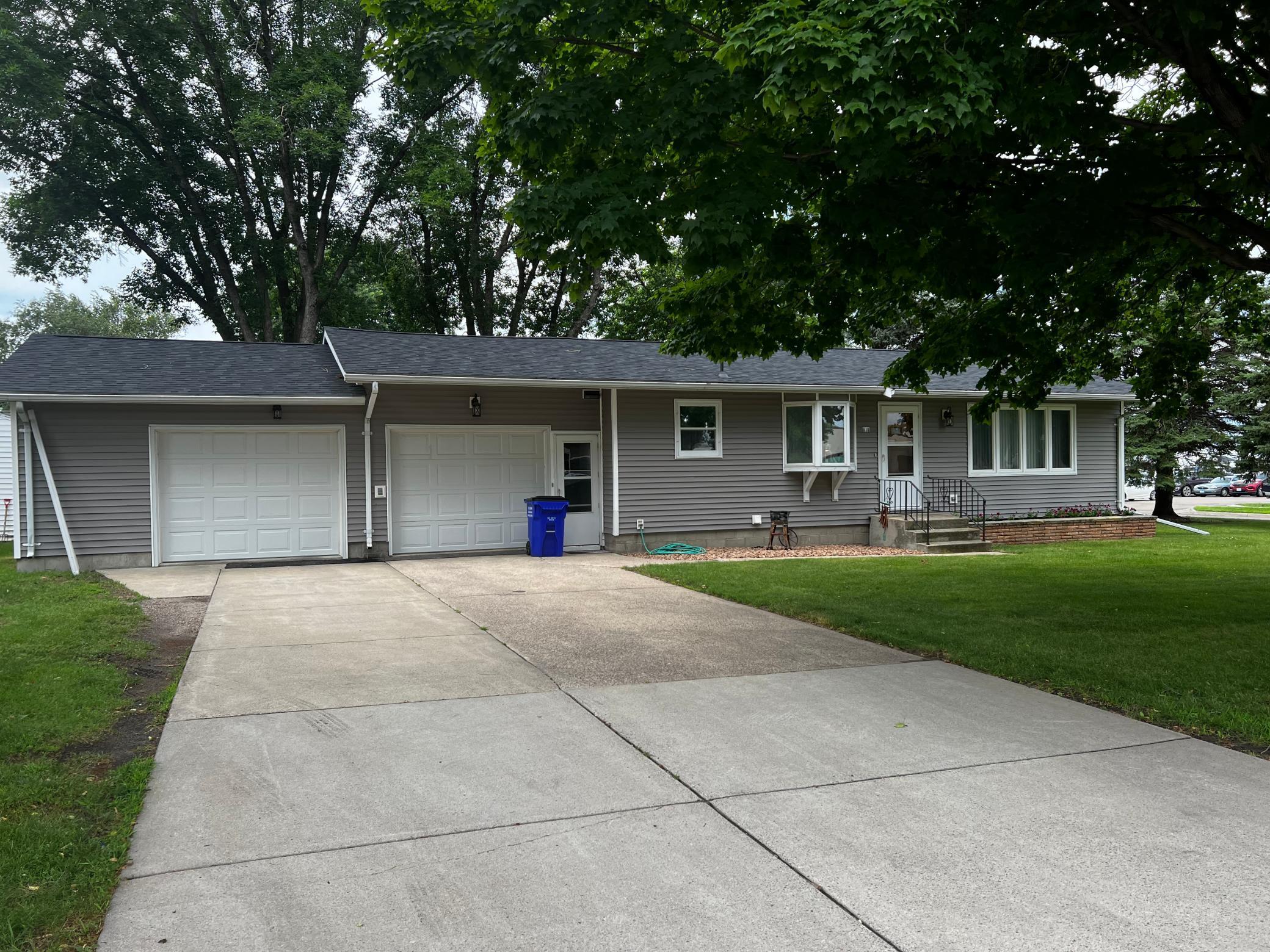 618 Memorial Place Dawson, MN 56232 - Photo 5 of 19