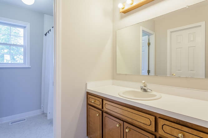 727 Wilson Jones Road Clayton, NC 27520 - Photo 15 of 21 Master Bathroom