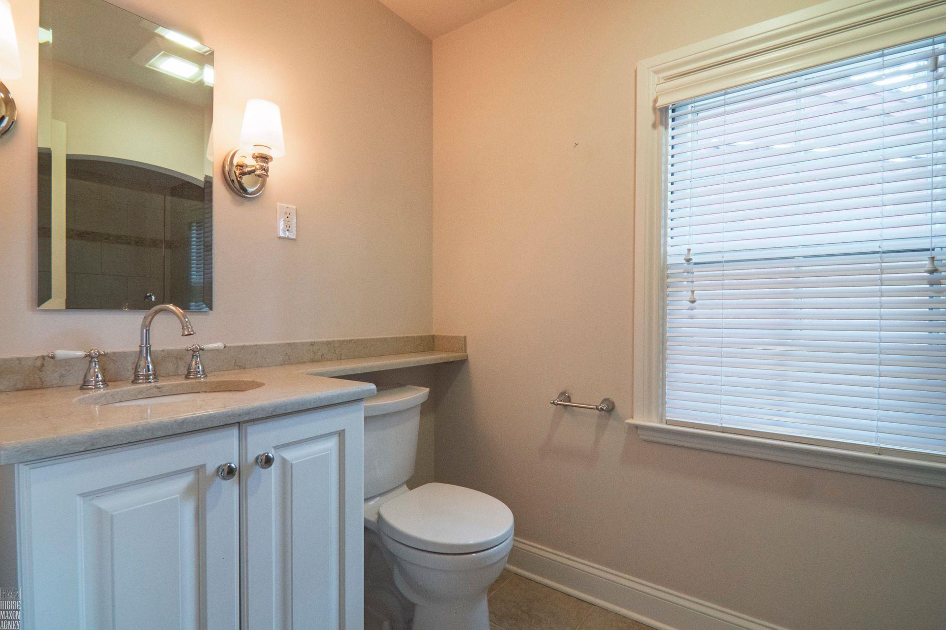 255 Merriweather Road Grosse Pointe, MI 48236 - Photo 14 of 28 50177085-01e27cce-2c5b-4136-9e39-73d4b32355d1.JPG