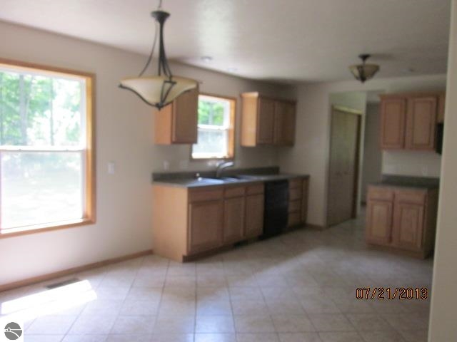 11286 Edgar Road Riverdale, MI 48877 - Photo 7 of 17 1790862-6.JPG