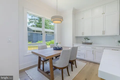 $2,500,000 | 6301 Phyllis Lane, Bethesda, MD 20817