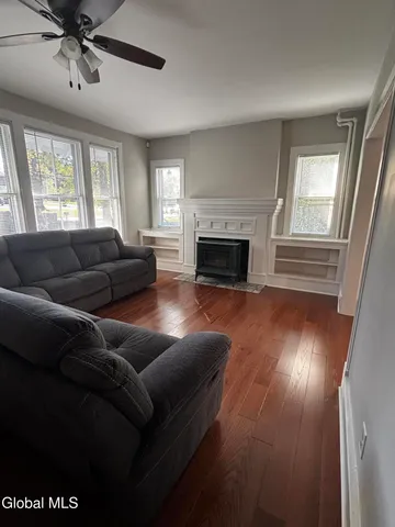 $550,000 | 226 North Greenbush Road, North Greenbush, NY 12180