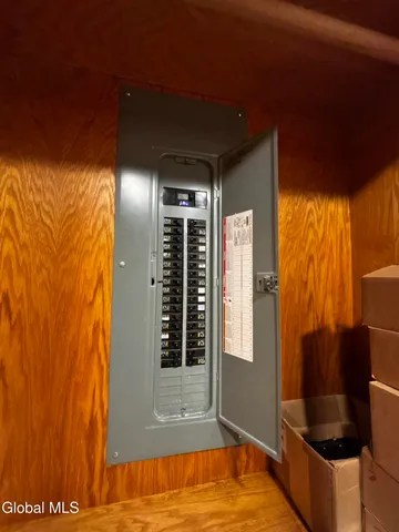 $550,000 | 226 North Greenbush Road, North Greenbush, NY 12180