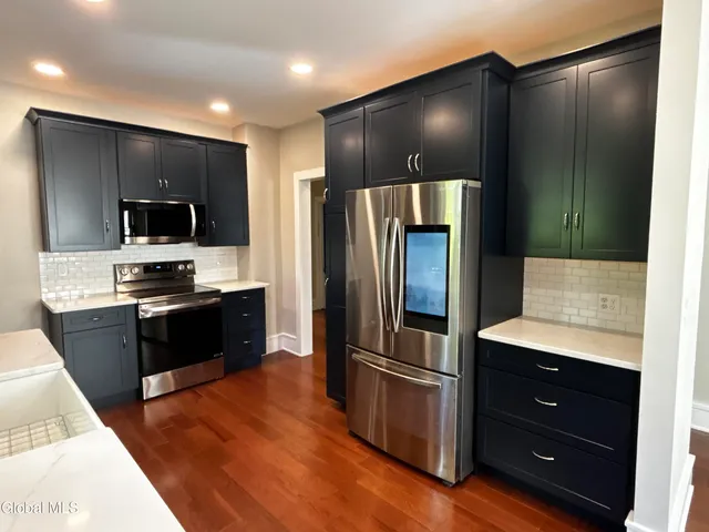 $550,000 | 226 North Greenbush Road, North Greenbush, NY 12180