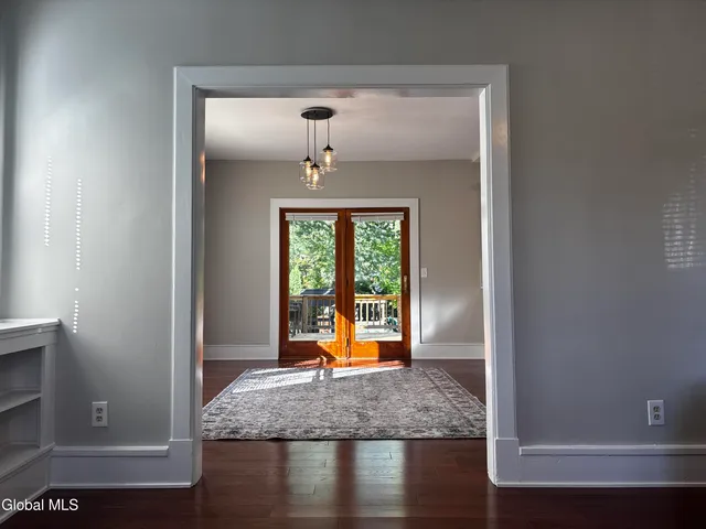 $550,000 | 226 North Greenbush Road, North Greenbush, NY 12180