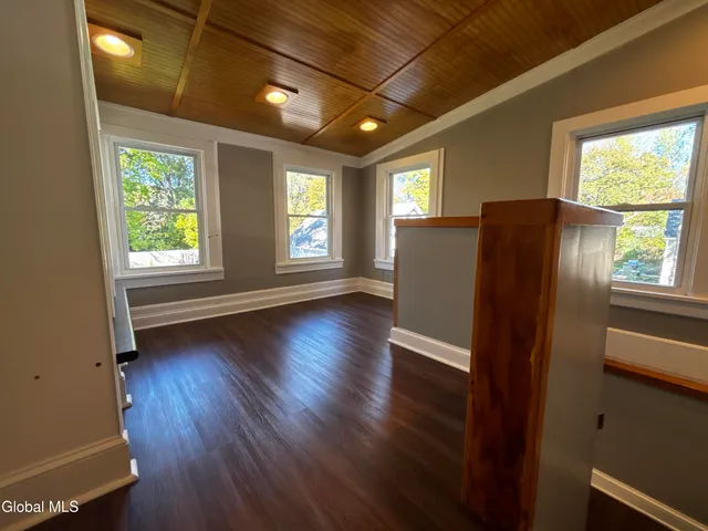 $550,000 | 226 North Greenbush Road, North Greenbush, NY 12180