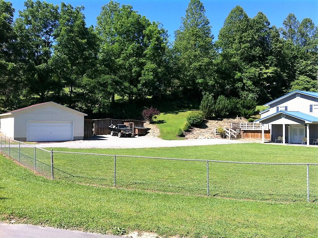 350 McDeerman Road Jacksboro, TN 37757 - Photo 2 of 19 IMG_3126