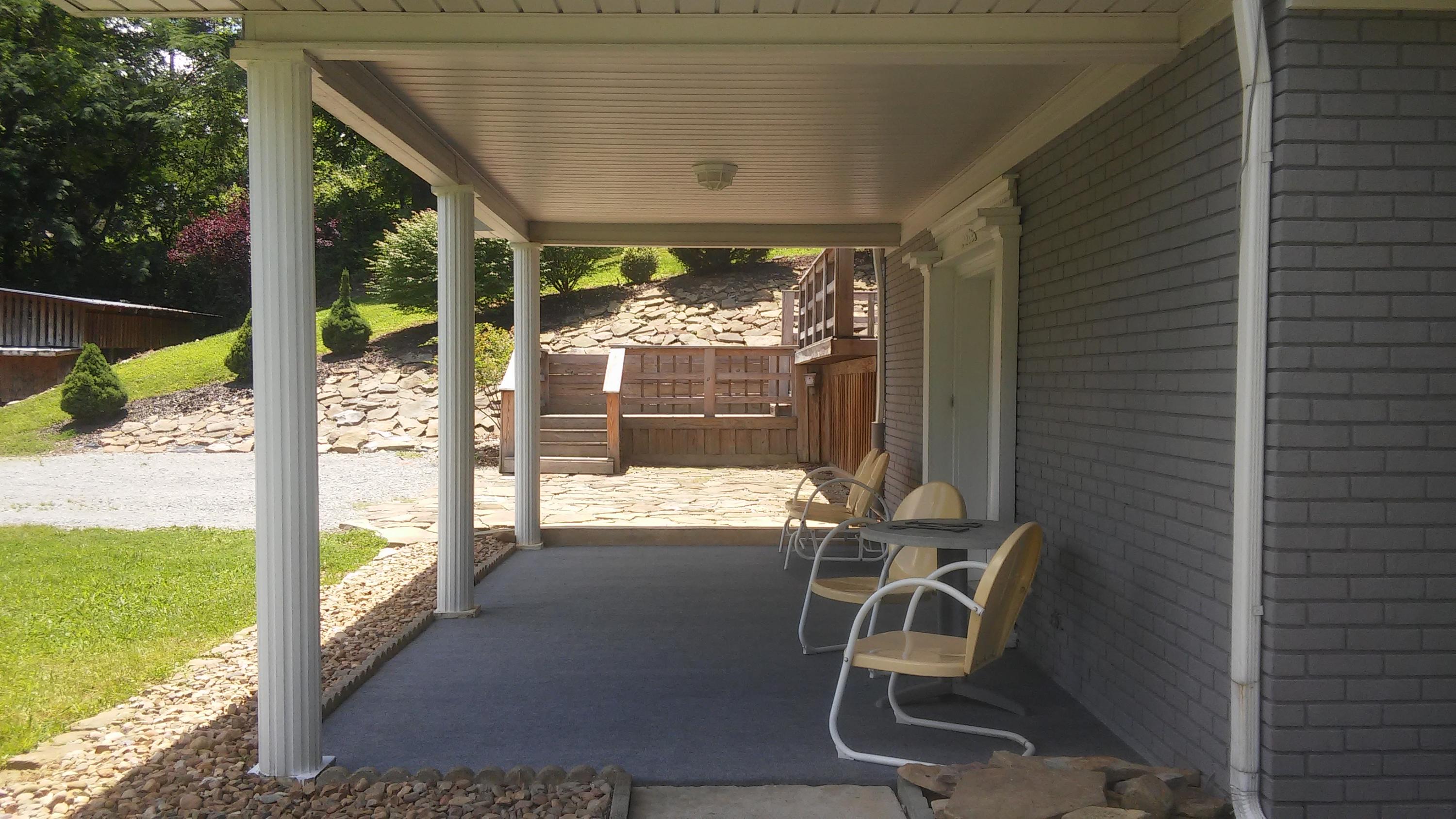 350 McDeerman Road Jacksboro, TN 37757 - Photo 4 of 19 0607171328