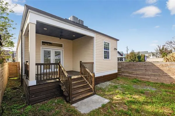 $2,000 | 1121 Bartholomew Street, New Orleans, LA 70117