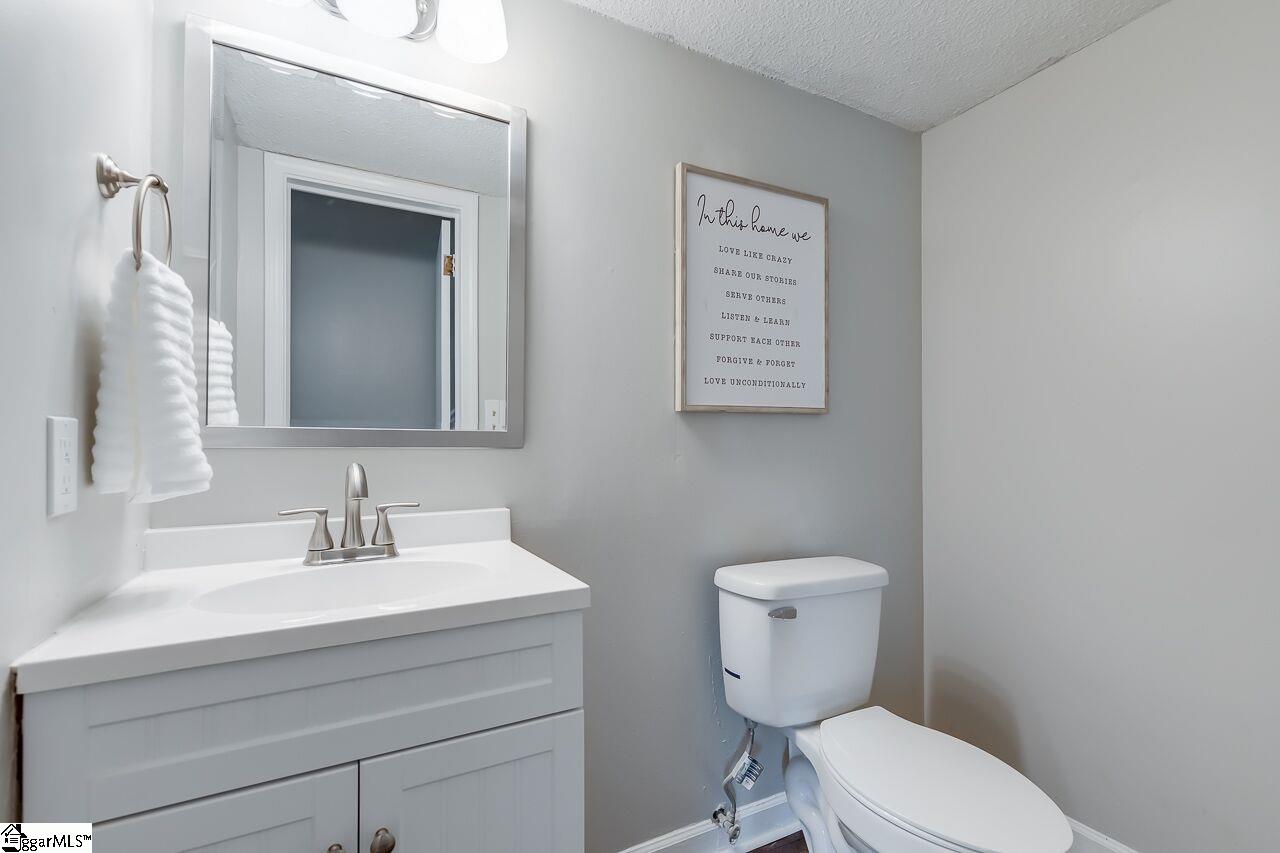 402 Capewood Road Simpsonville, SC 29680 - Photo 11 of 32 Gallery Image 11