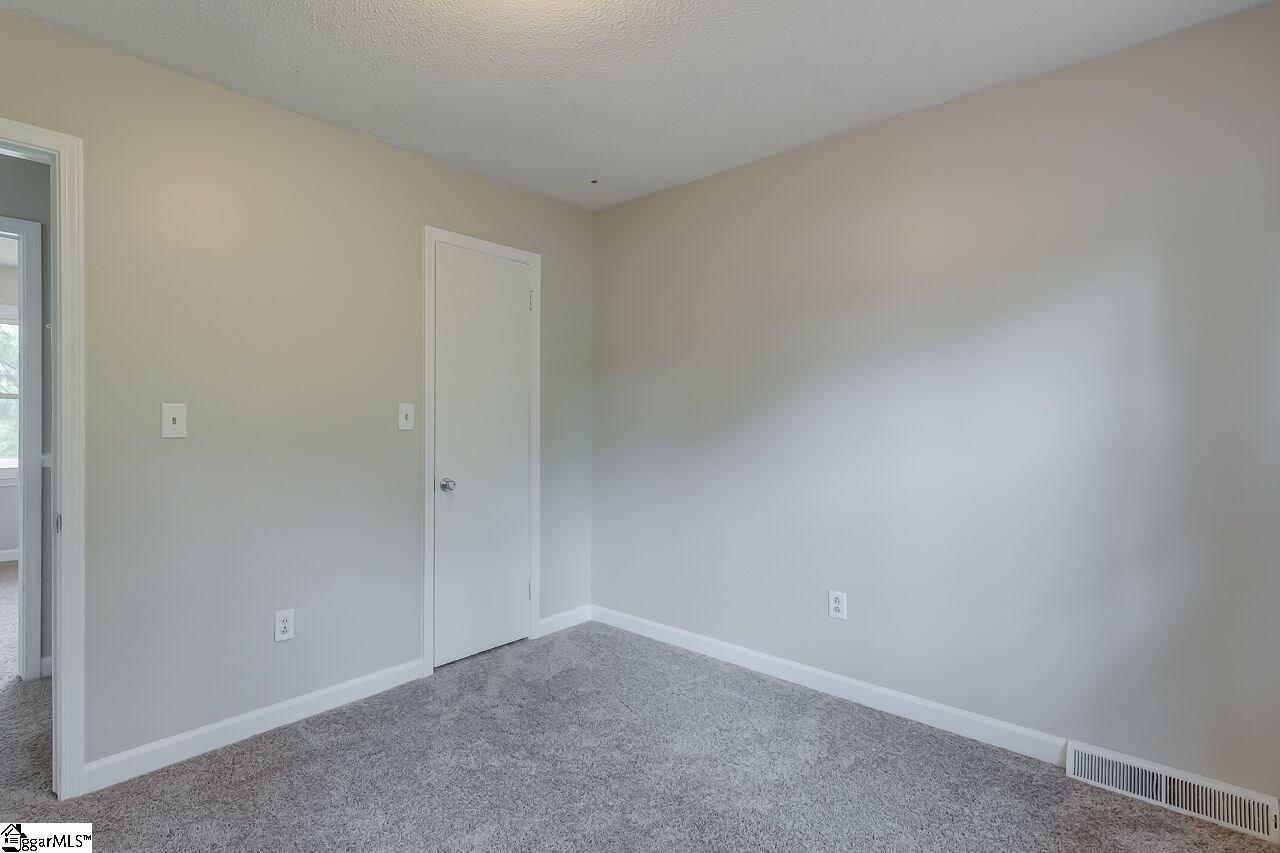 402 Capewood Road Simpsonville, SC 29680 - Photo 22 of 32 Gallery Image 22
