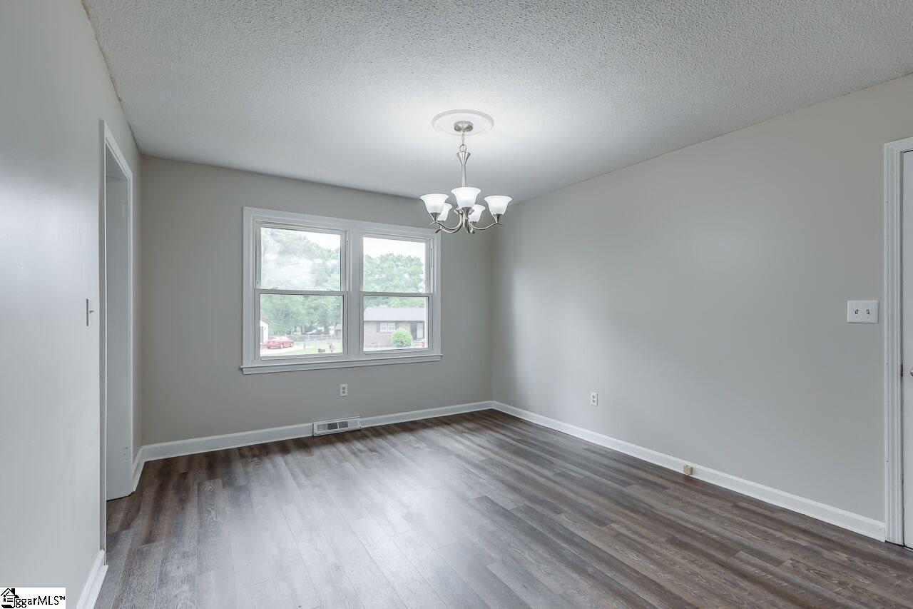 402 Capewood Road Simpsonville, SC 29680 - Photo 5 of 32 Gallery Image 5