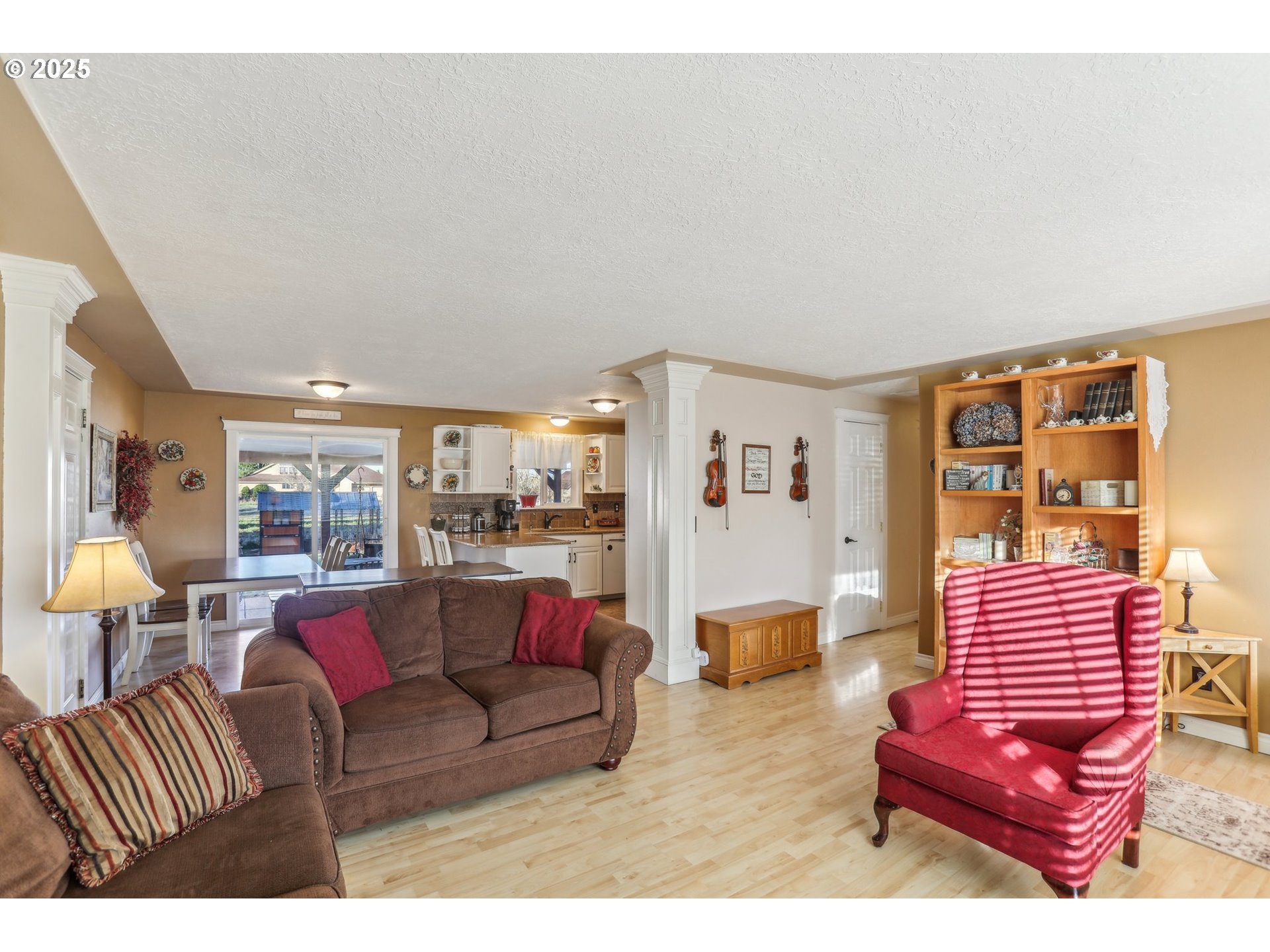 385 Fir Street Mount Angel, OR 97362 - Photo 3 of 41 Gallery Image 3