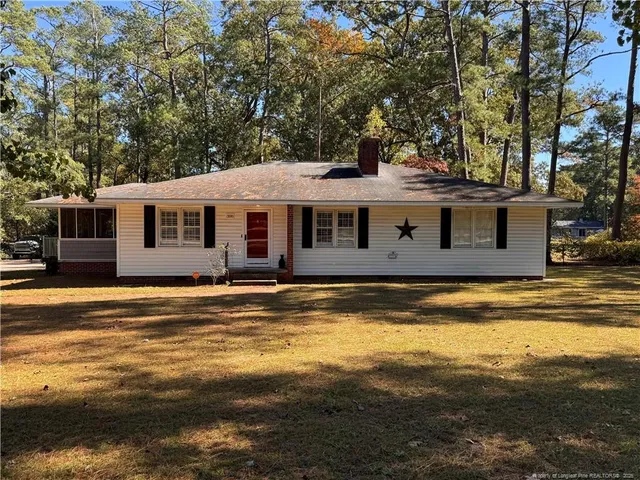 $165,000 | 1108 North Fulton Street, Raeford, NC 28376