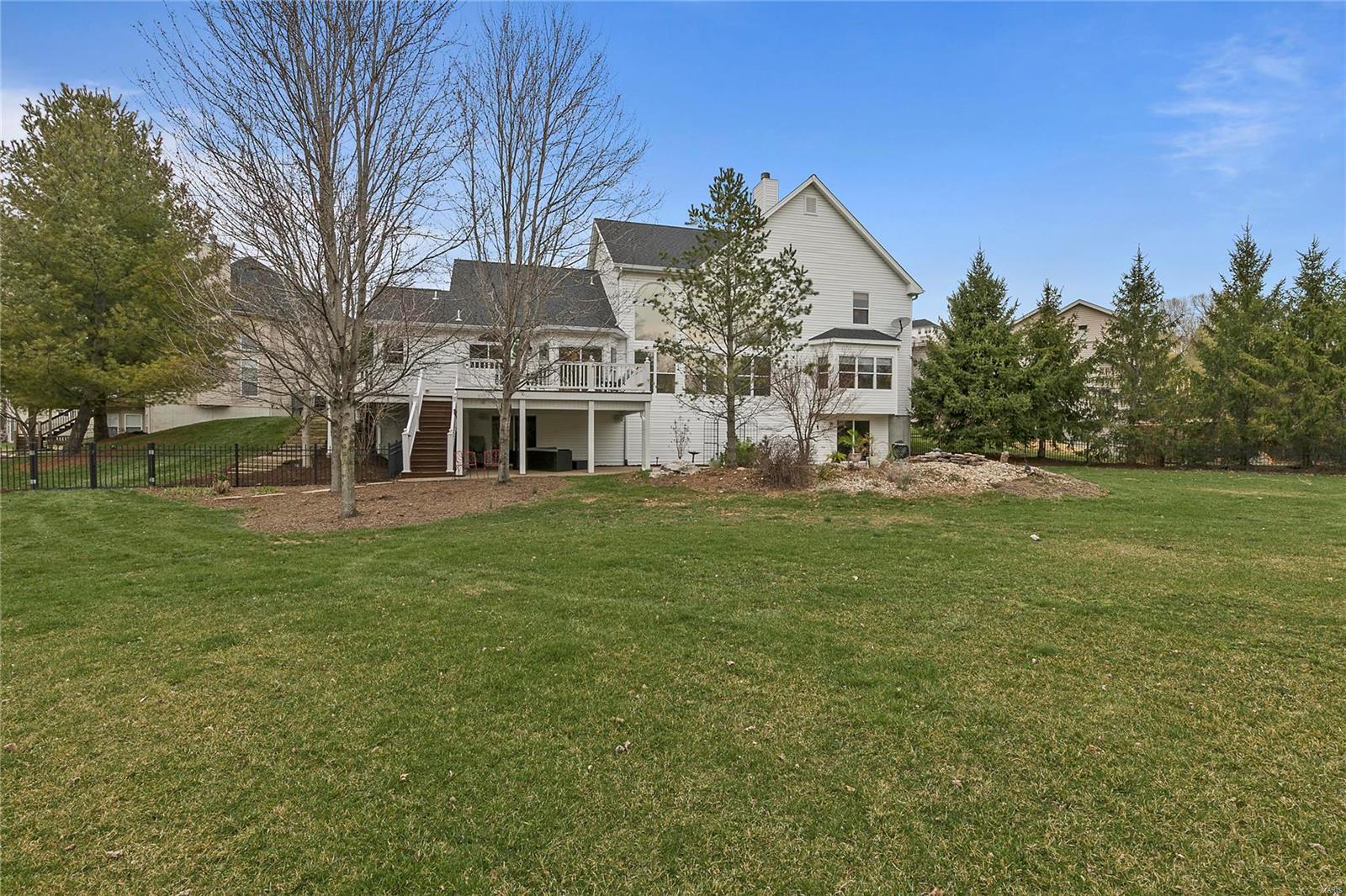 1124 Kiefer Ridge Court Ballwin, MO 63021 - Photo 27 of 45 Gallery Image 27