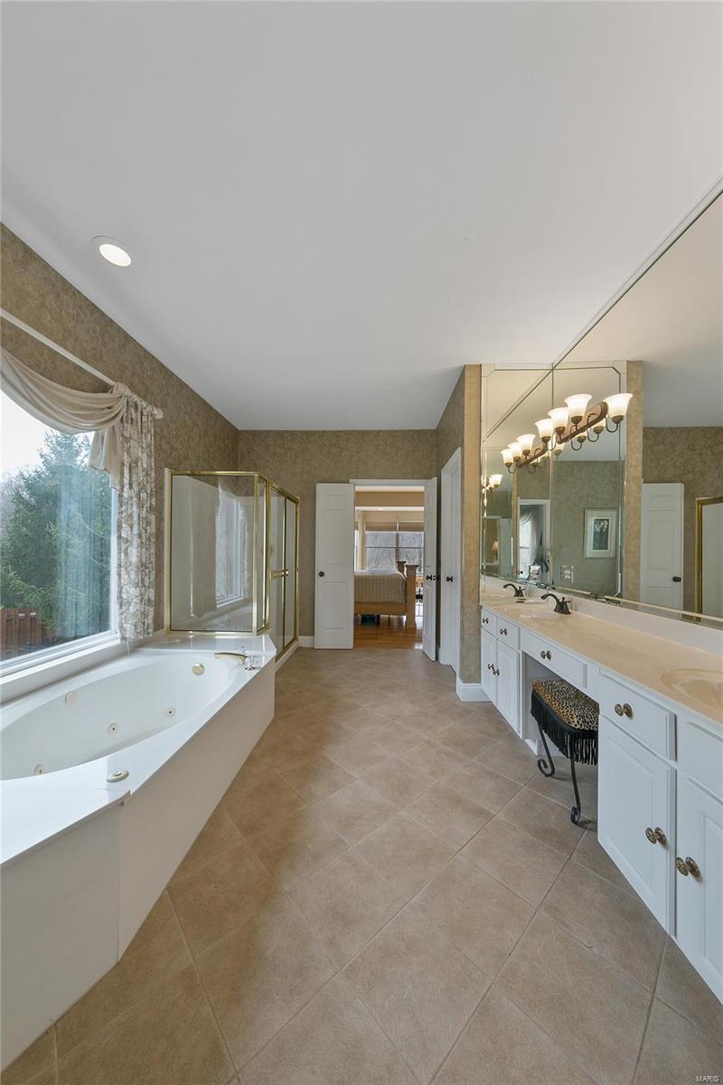 1124 Kiefer Ridge Court Ballwin, MO 63021 - Photo 40 of 45 Gallery Image 40