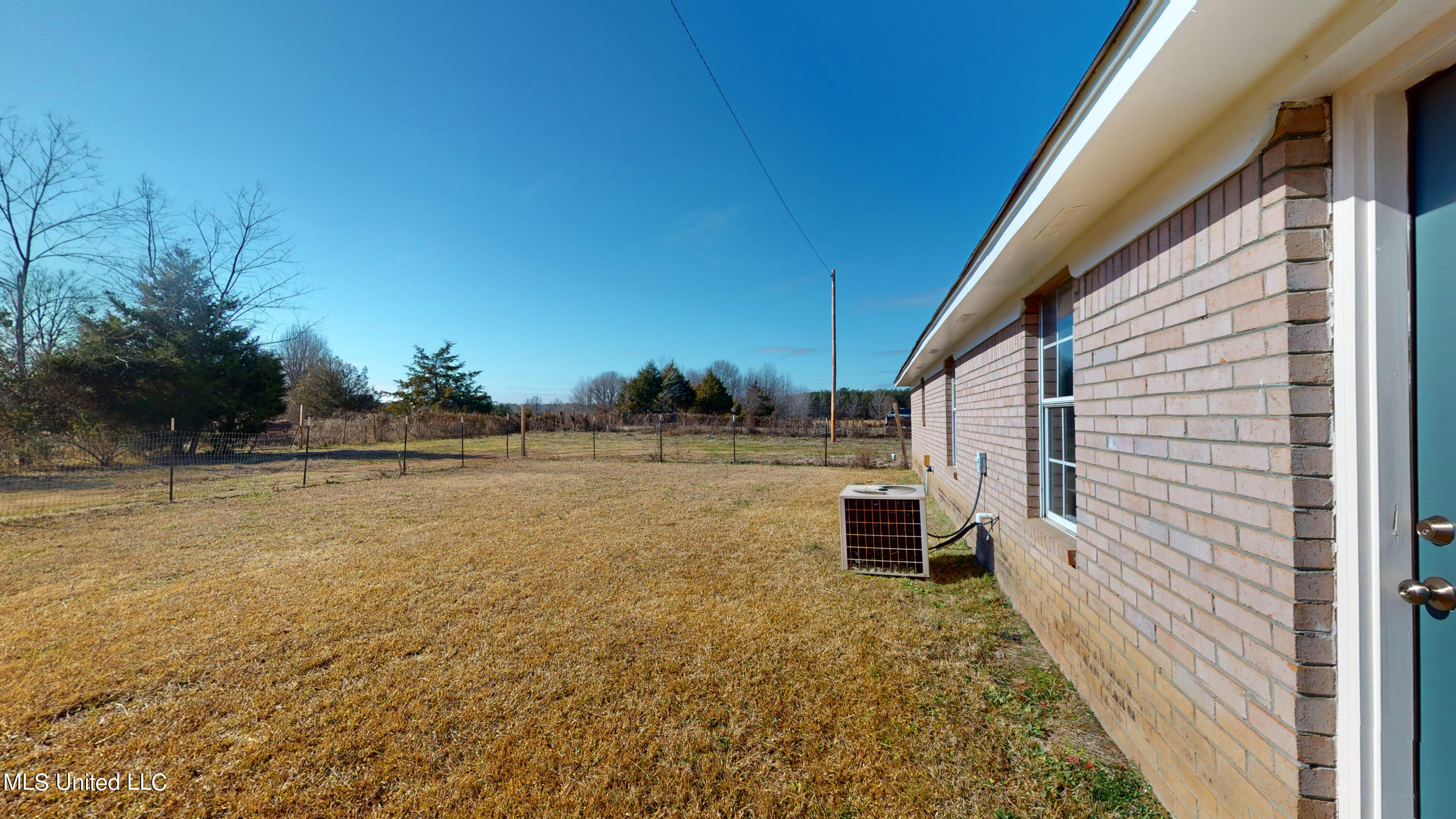 256 Garfield Road Byhalia, MS 38611 - Photo 31 of 33 256-Garfield-Rd-01122024_135531