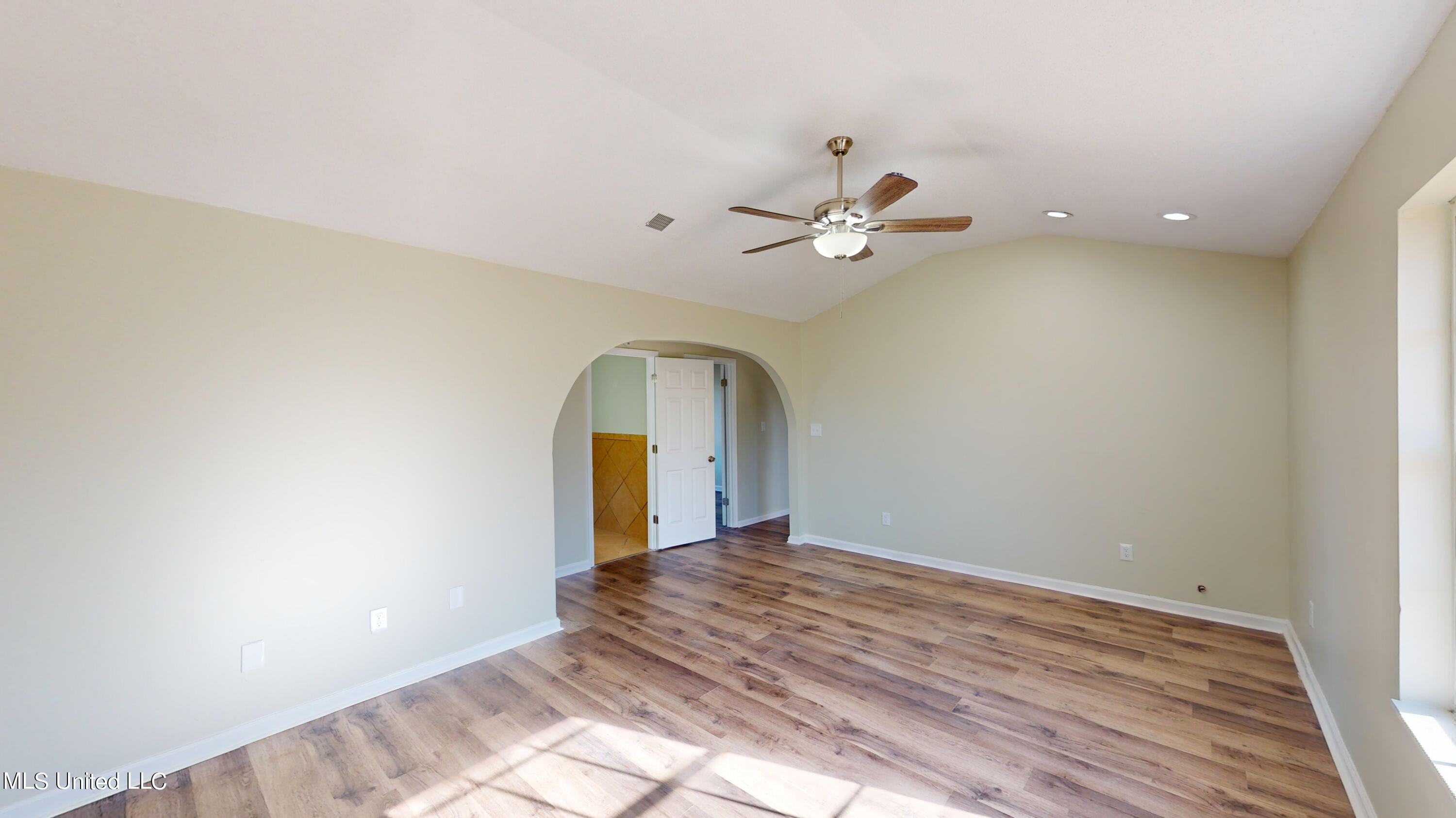 256 Garfield Road Byhalia, MS 38611 - Photo 9 of 33 256-Garfield-Rd-01122024_133459