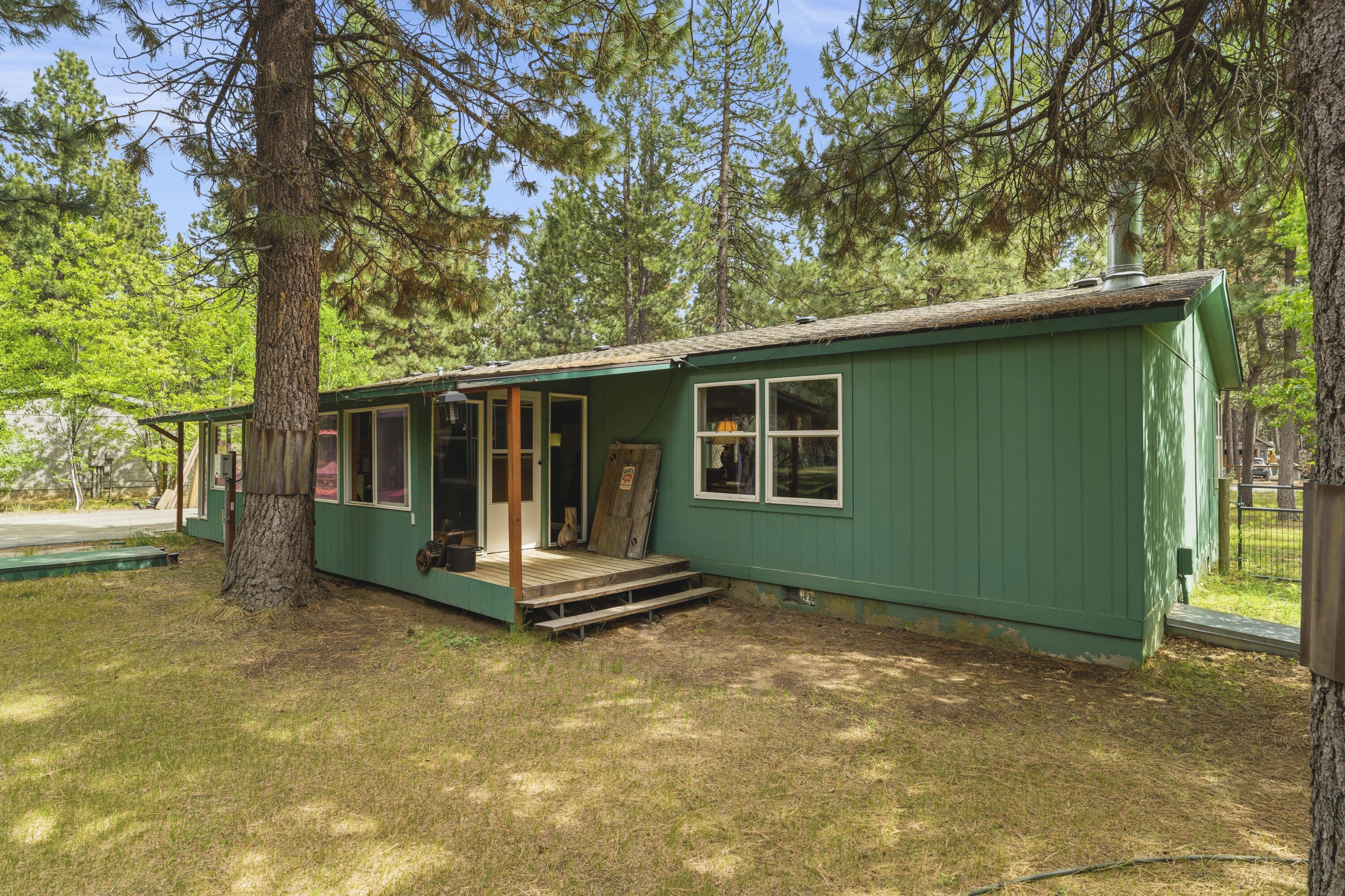 16928 Covina Road Bend, OR 97707 - Photo 30 of 48 a view of outdoor space yard and deck